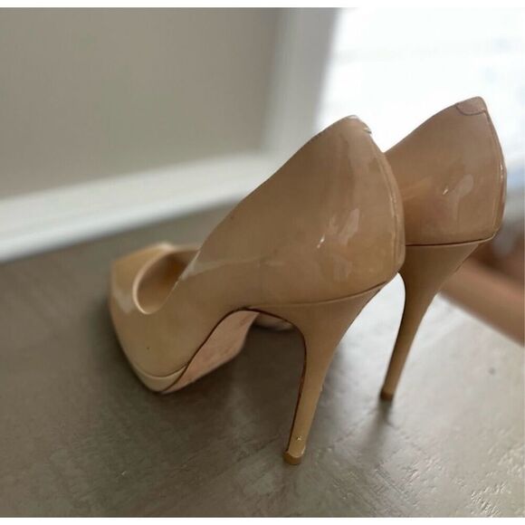 Jimmy Choo Sz 40.5 Open Toe Pump Heels Tan Patent Leather Classic Iconic Formal - Picture 6 of 16